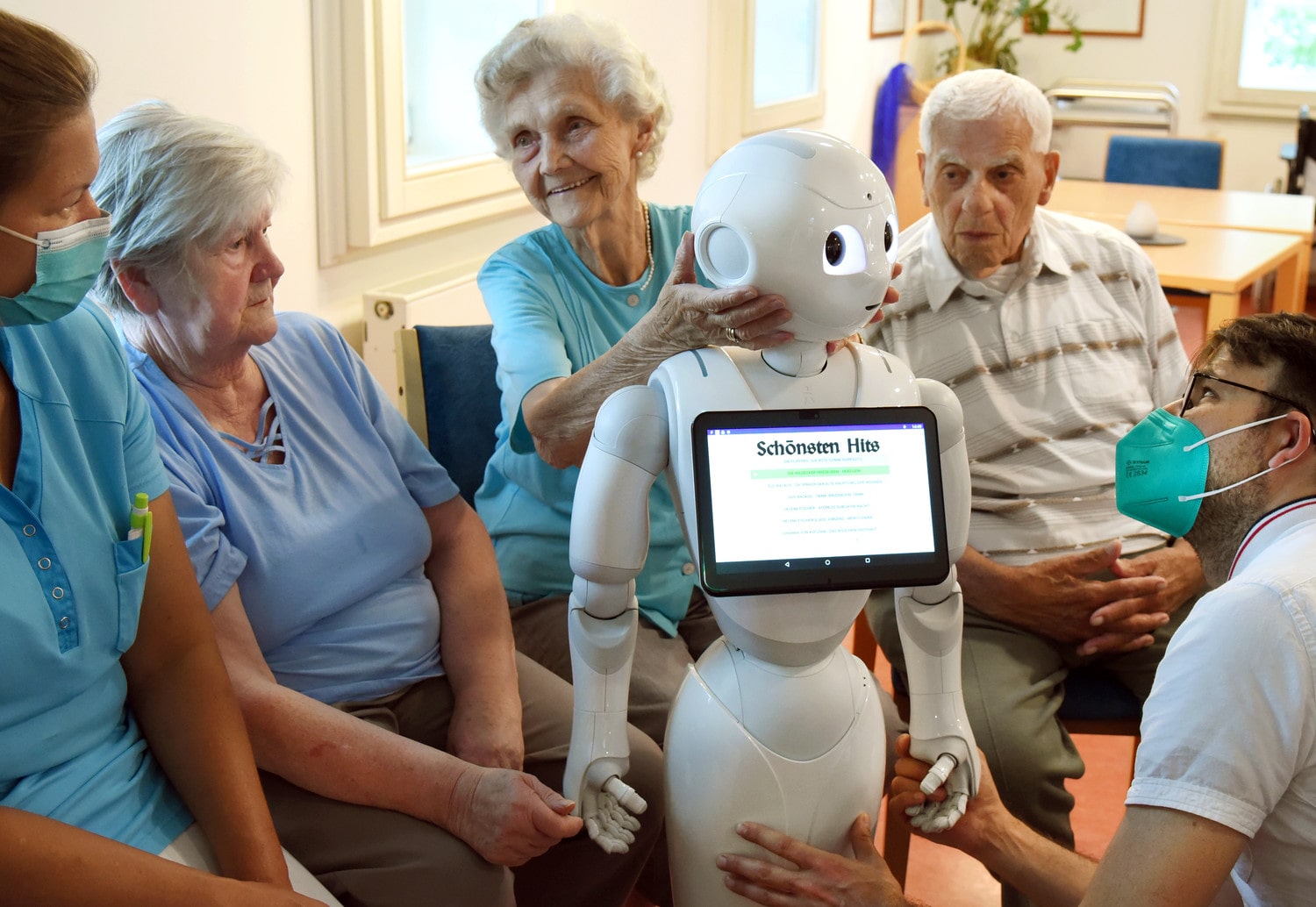 298 Elderly Care Robot Design 단락 1 이미지 4
